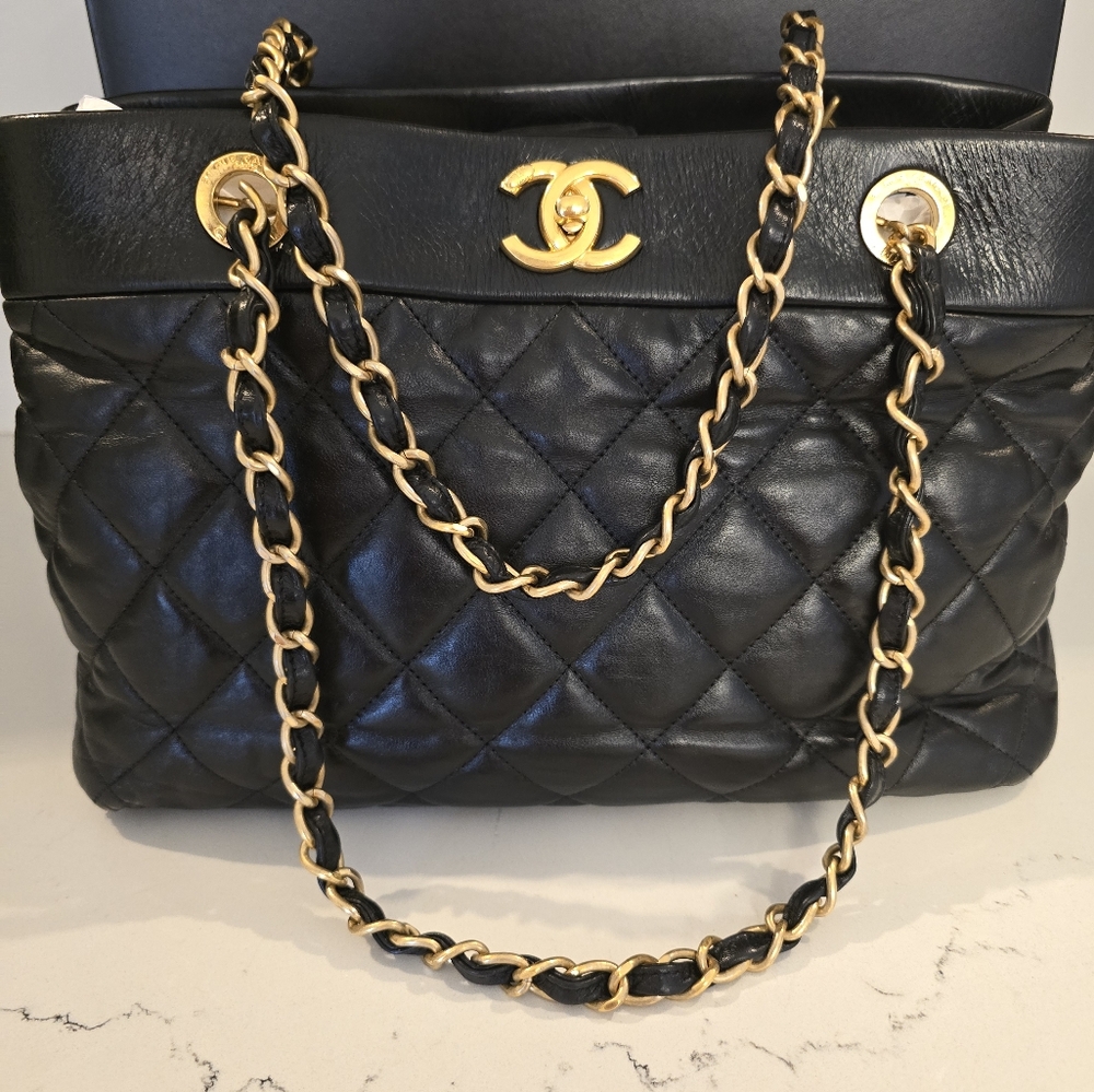 Chanel CC GHW Shoulder bag